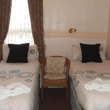 Fern Villa Hotel - Albert Road Blackpool Zewnętrze zdjęcie