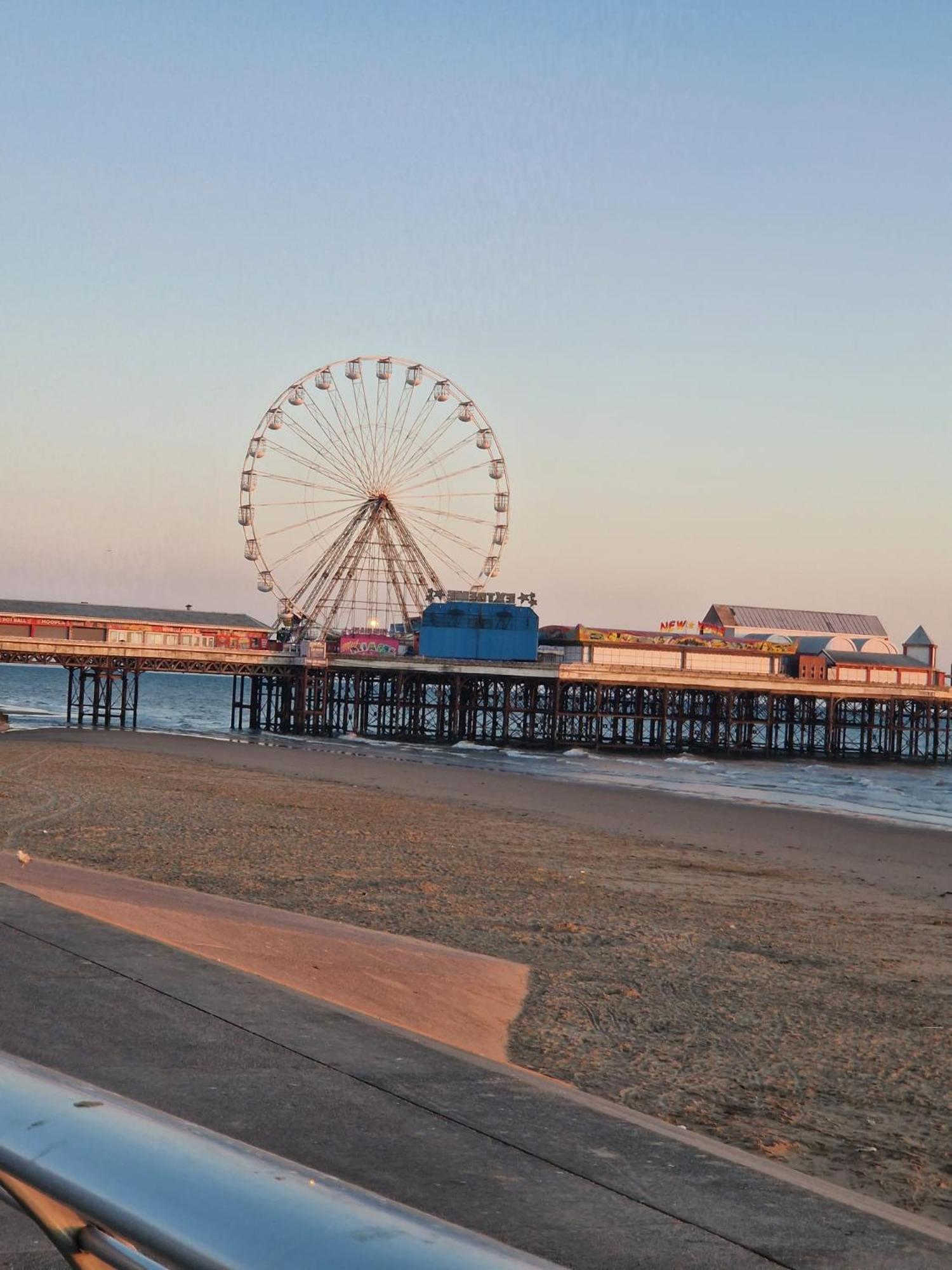 Fern Villa Hotel - Albert Road Blackpool Zewnętrze zdjęcie