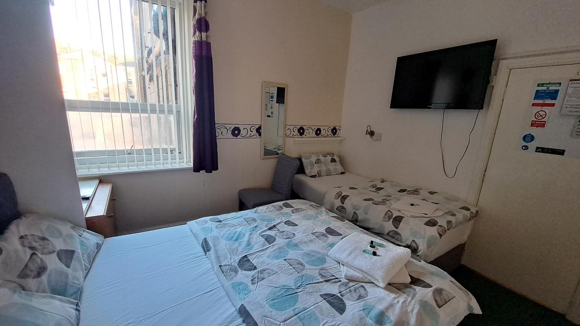 Fern Villa Hotel - Albert Road Blackpool Zewnętrze zdjęcie