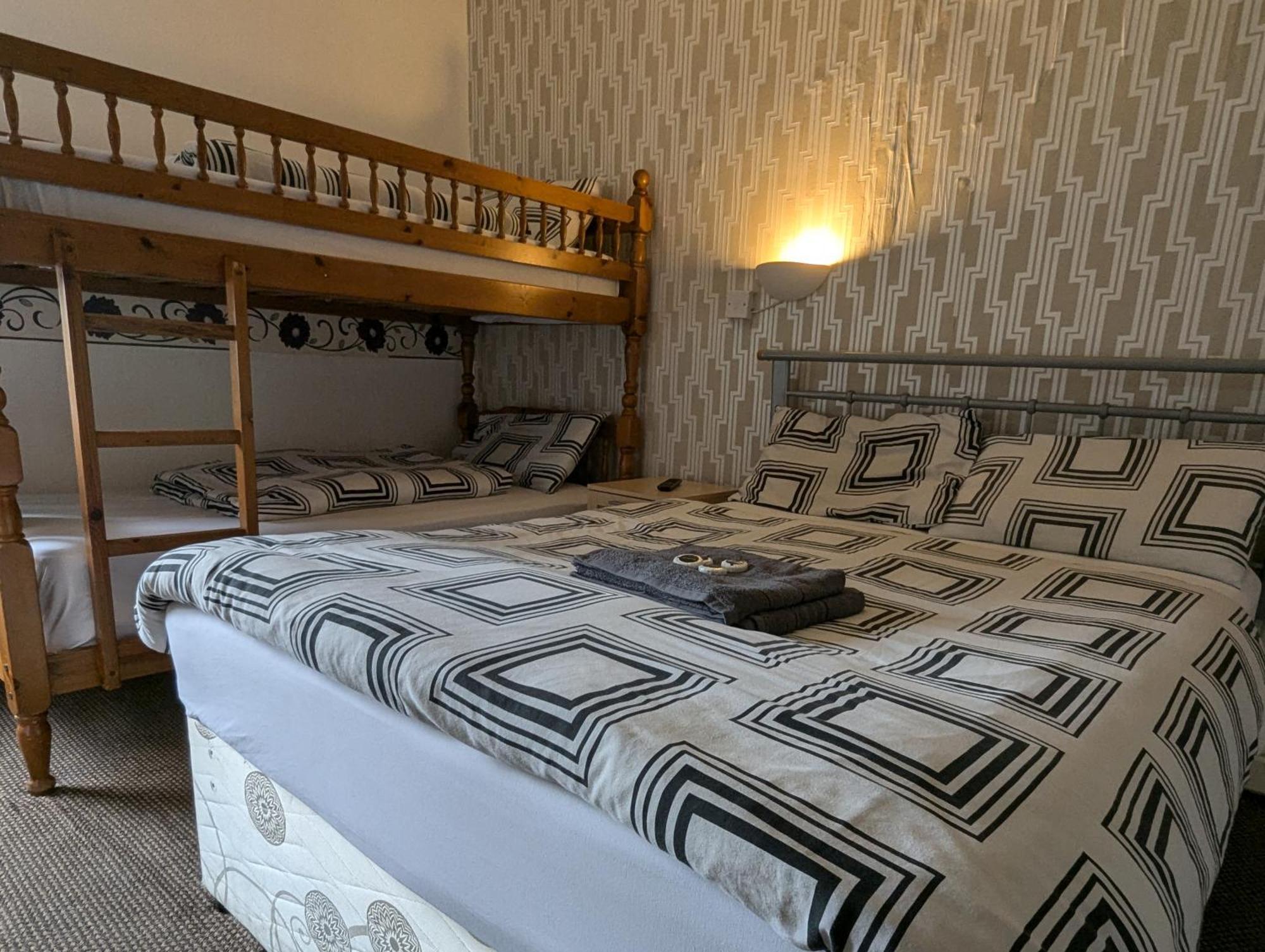 Fern Villa Hotel - Albert Road Blackpool Zewnętrze zdjęcie